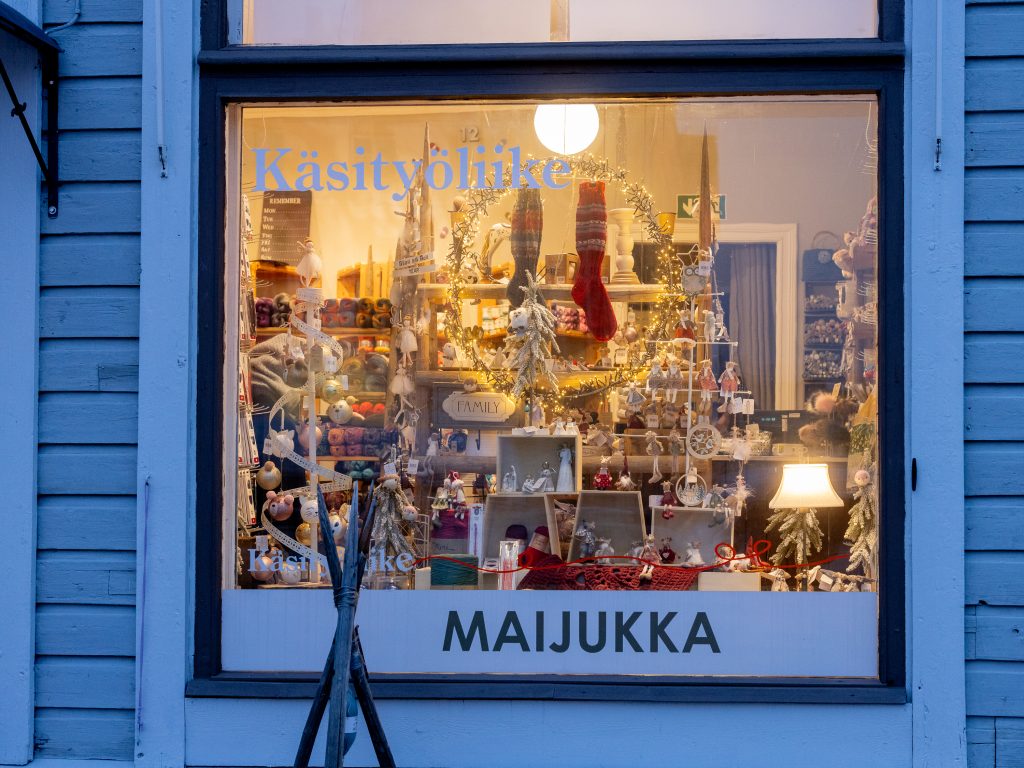 Maijukan jouluikkuna.